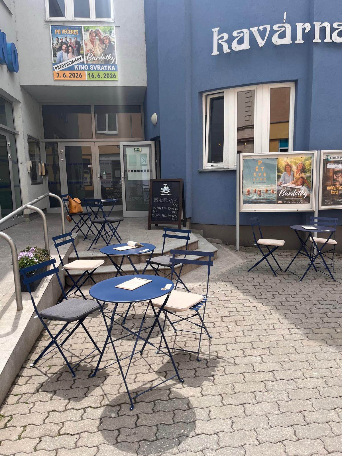 Předzahrádka u kina v Tišnově